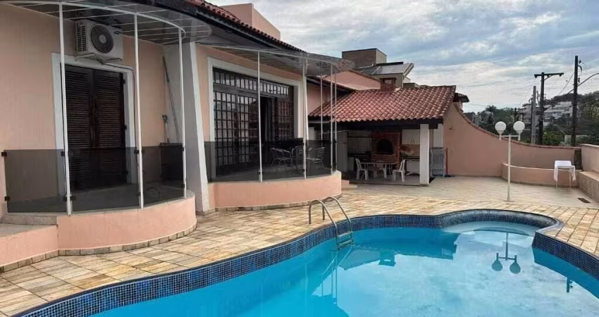 Aruã - Casa à venda em Mogi das Cruzes/SP