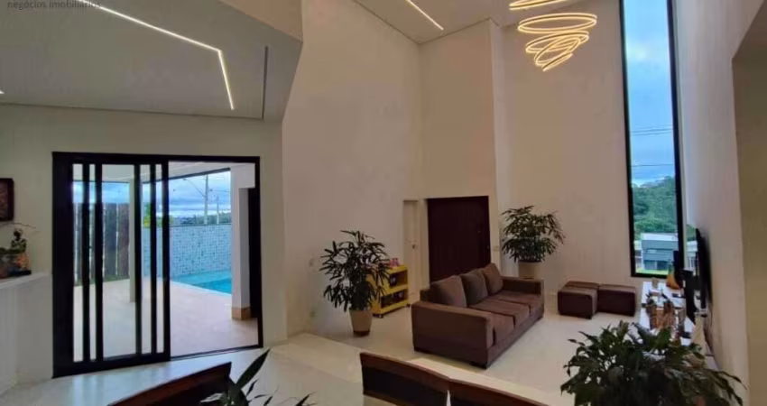 Residencial Veneza - Casa à venda em Mogi das Cruzes/SP