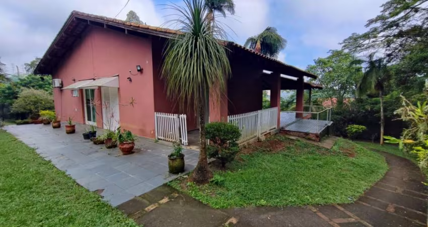 Condomínio Estancia Oropó - Casa para alugar em Mogi das Cruzes/SP