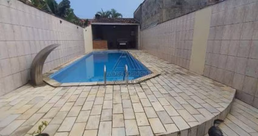 Casa excelente! Oportunidade incrível! Aceita entrada e parcelar direto com o proprietário. Casa com 3 dormitórios, 3 banheiros, sala para 2 ambientes, garagem para 2 veículos, bem localizada. Estamos