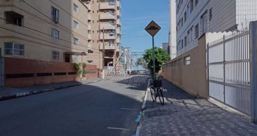 Excelente oportunidade! a 200mts. da praia, apartamento de 1 dorm., vaga de garagem, bem localizado, precisando de um dono. Mobiliado, cozinha americana. Venha conhecer!