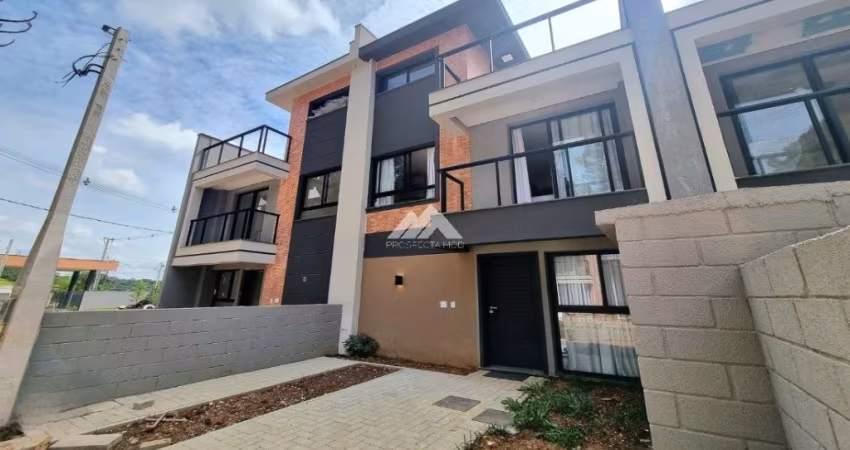 Lindo Triplex em Condomínio à venda no Sta Cândida.