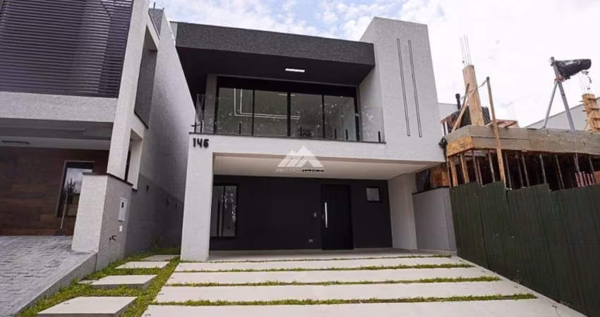 CASA EM CONDOMÍNIO COM 4 QUARTOS 1 SUÍTE E 2 VAGAS Á VENDA