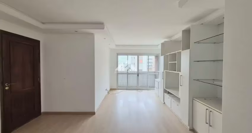 Apartamento ao lado do museu do olho á venda com 2 quartos suíte 2 vagas e 2 sacadas