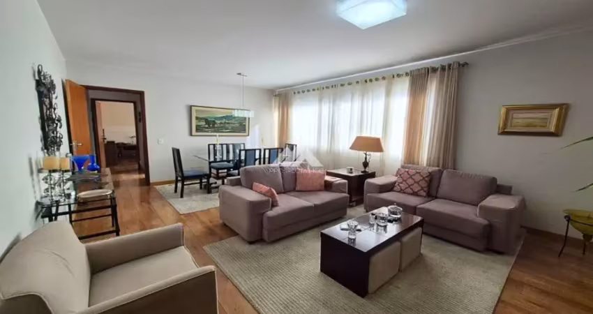 Apartamento amplo ensolarado com excelente localização á venda no juvevê