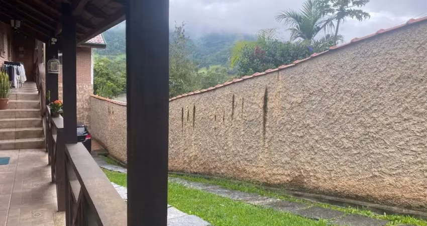Predio residencial com 07 kit nets  em santo antoinio do pinhal