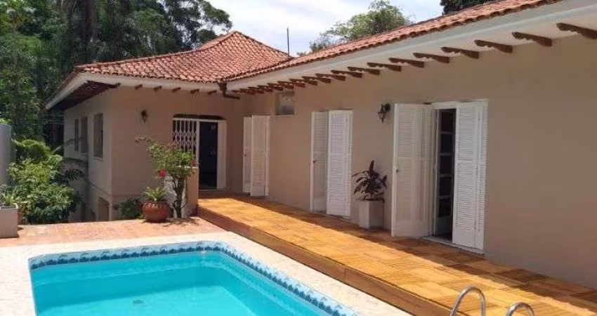 Chacará Flora - Excelente Sobrado de 04 Dorm. com piscina e 08 vagas de garagem; - Impecável;
