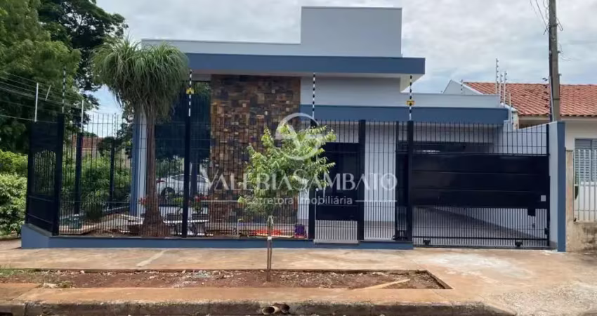 Casa com 3 quartos à venda na Rua Allan Kardec, Parque Avenida, Maringá