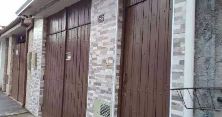 Casa com 2 quartos à venda na Rua Treze, Jardim Britânia, Caraguatatuba