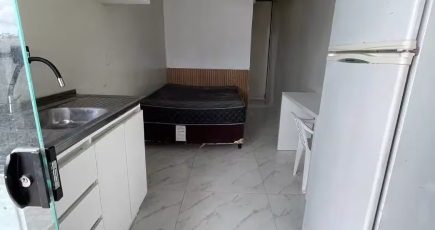 Kitnet mobiliada para locação anual no bairro morretes