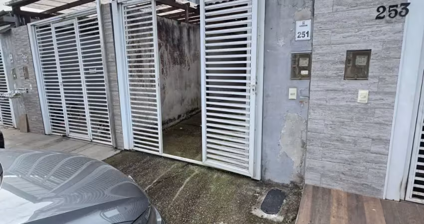 Casa com 2 quartos para alugar na Rua Santa Bárbara, 251, Rio Pequeno, Camboriú