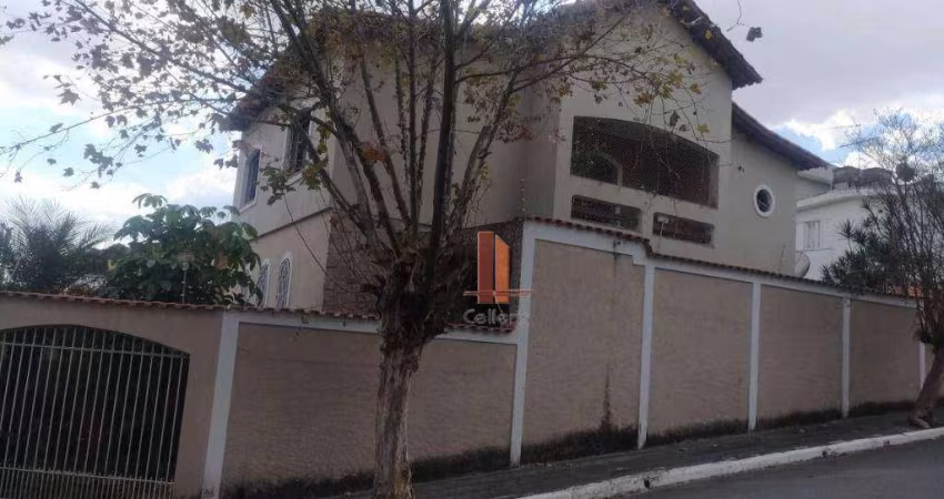 Sobrado com 3 dormitórios à venda, 300 m² por R$ 1.150.000,00 - Jardim Piqueroby - São Paulo/SP
