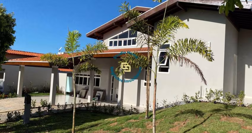 Santa Olívia - Casa em lote amplo Condominio Santa Olivia