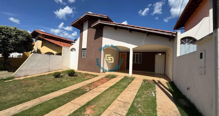 Casa a venda no Condominio Portal do Lago em em Araras-SP | 3 Quartos, Suíte, Espaço Gourmet e Quintal Amplo