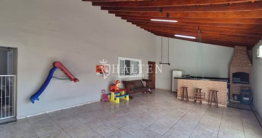 Oportunidade no Parque das Árvores – Casa completa com 3 quartos (1 suíte)!