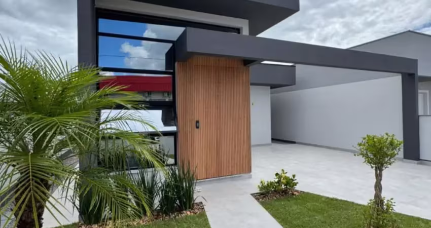 Linda e novinha casa sozinha num lote de 200m2, em forquilhas!!