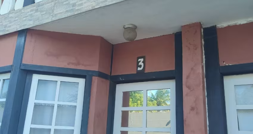 Casa Duplex 2 quartos em Condomínio no Peró