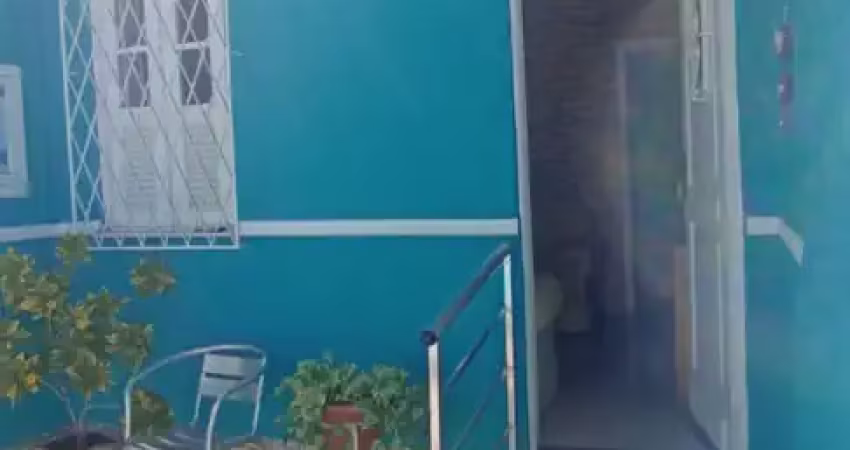 Casa de 3 quartos com terraço e churrasqueira + 1 vaga coberta