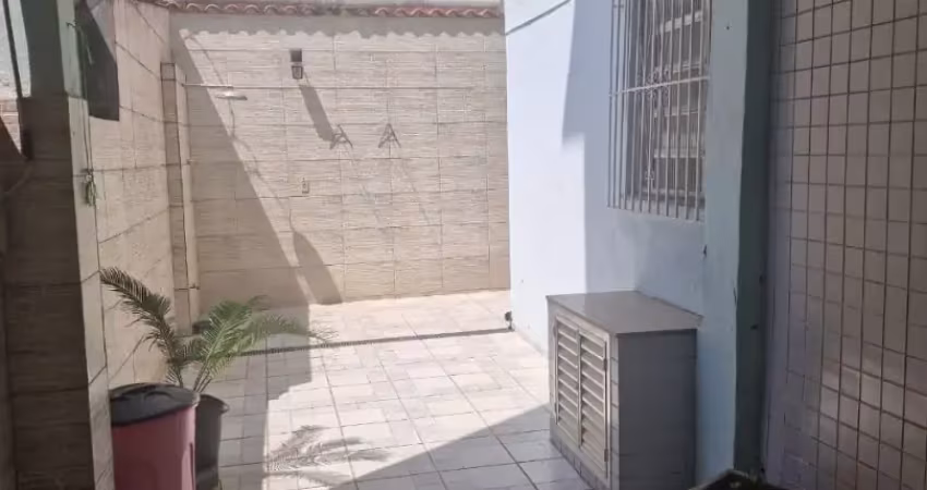 Ampla casa triplex de vila com 3 quartos + terraço no riachuelo