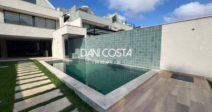 Casa no condominio Rio Mar, na Barra da Tijuca,  350m² .