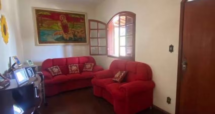 Casa com 3 quartos à venda na Rua Maria da Silveira, --, Glória, Belo Horizonte