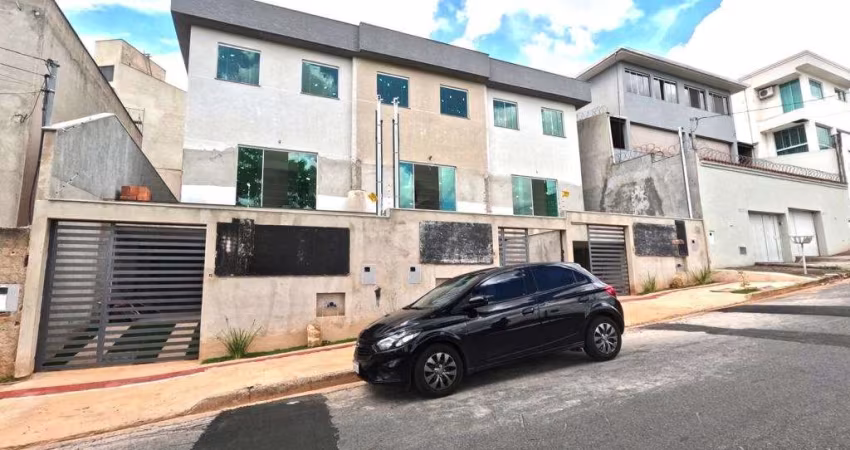 Casa com 3 quartos à venda na Alameda dos Canários, --, Cabral, Contagem