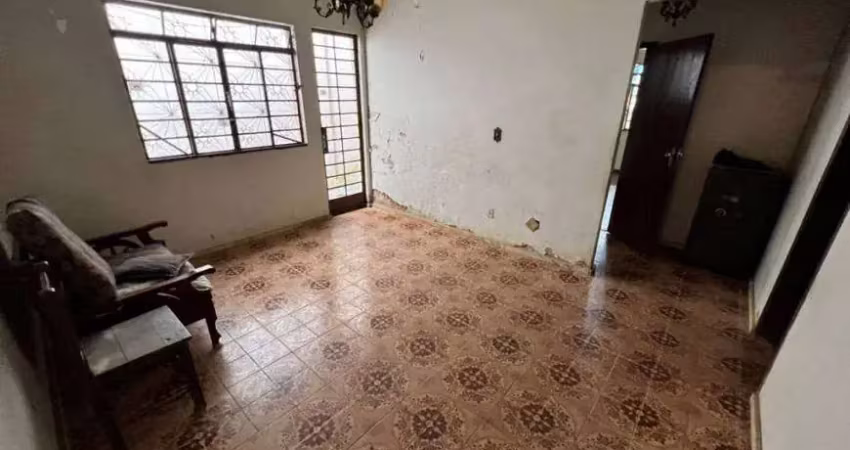 Casa com 5 quartos à venda na Rua Castelo Moura, --, Castelo, Belo Horizonte