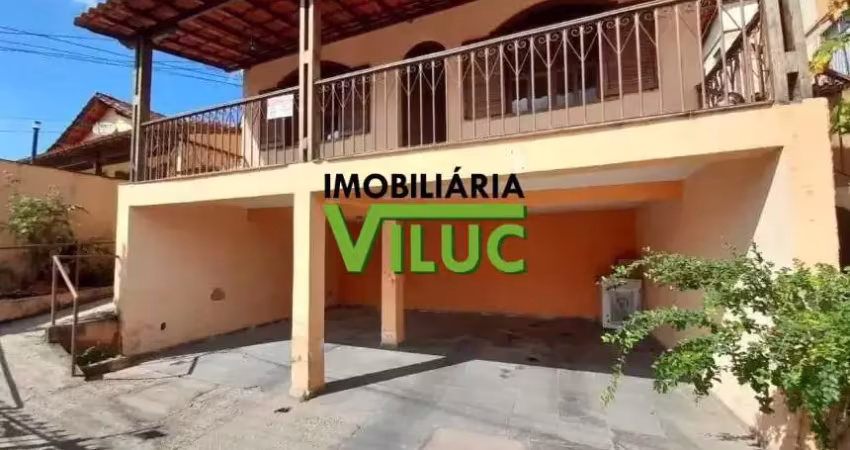 Casa com 3 quartos à venda na Rua Itambé do Mato Dentro, --, Serrano, Belo Horizonte