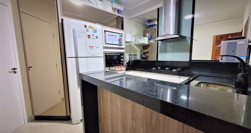 Casa com piscina à venda, tres dormitorios, Residencial Abussafe, Londrina, PR