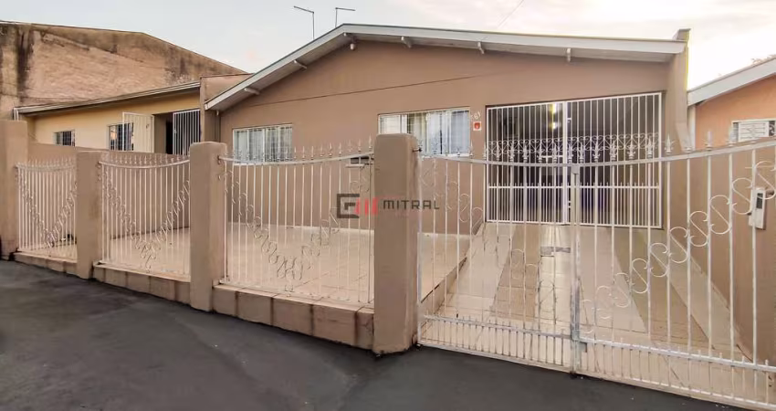Casa charmosa e bem conservada no bairro Aquilles Sthengel à venda, Londrina, PR - Referência: CA03