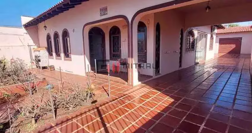 Excelente oportunidade, casa à venda, jardim champagnat, garagem para 7 carros, 390m² de terreno,lo
