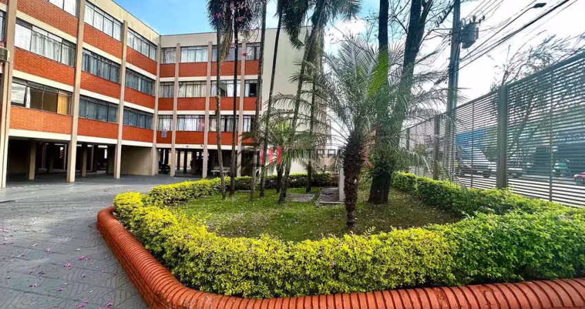 Espaçoso apartamento de dois dormitórios à venda, na avenida do café, conjunto café, londrina, pr