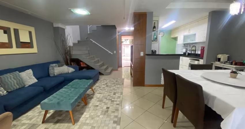 Linda CASA duplex com piscina em jardim camburi