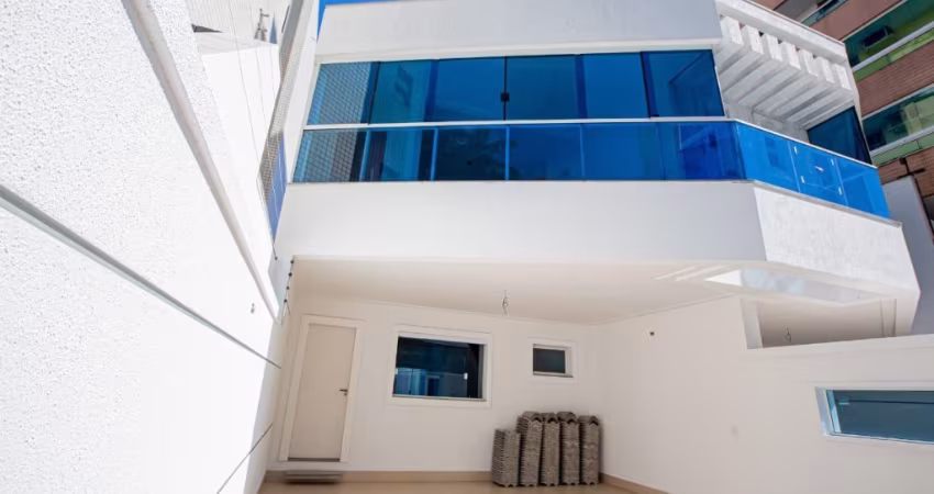 Casa 100% Sol da Manhã e na quadra do mar em Jardim Camburi