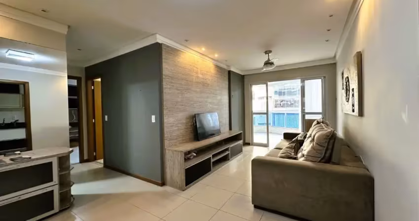Excelente apartamento em edifício frente mar, na região da Praia de Beverly Hills