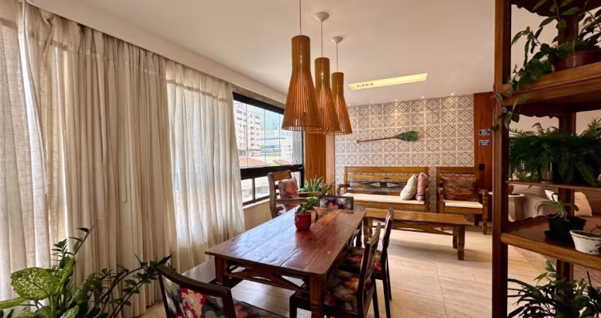 Apartamento diferenciado com vista para o mar de Itapuã