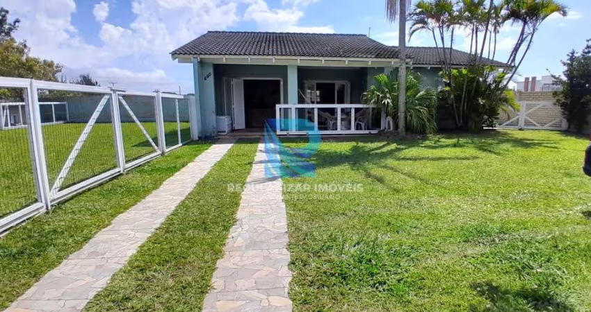 Casa para locação de temporada na praia de Bella Torres-SC.