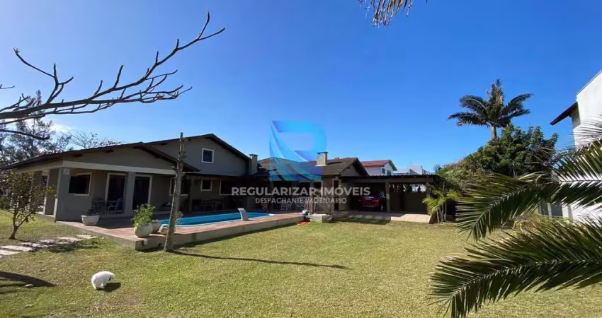 Casa à venda no bairro Praia Real - Torres/RS