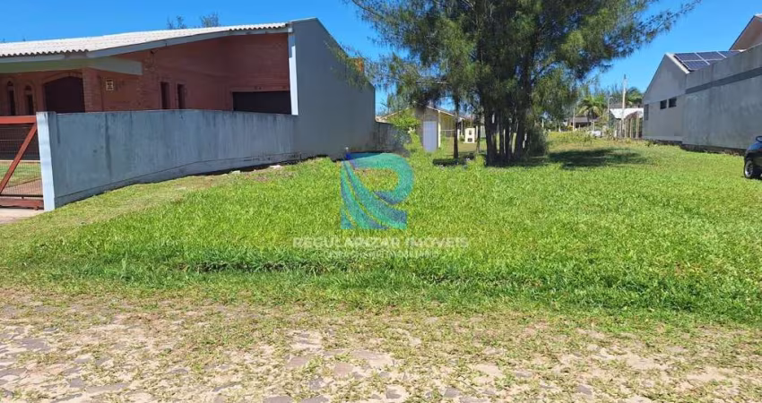 Terrenos na primeira quadra do mar em Bellatorres/SC
