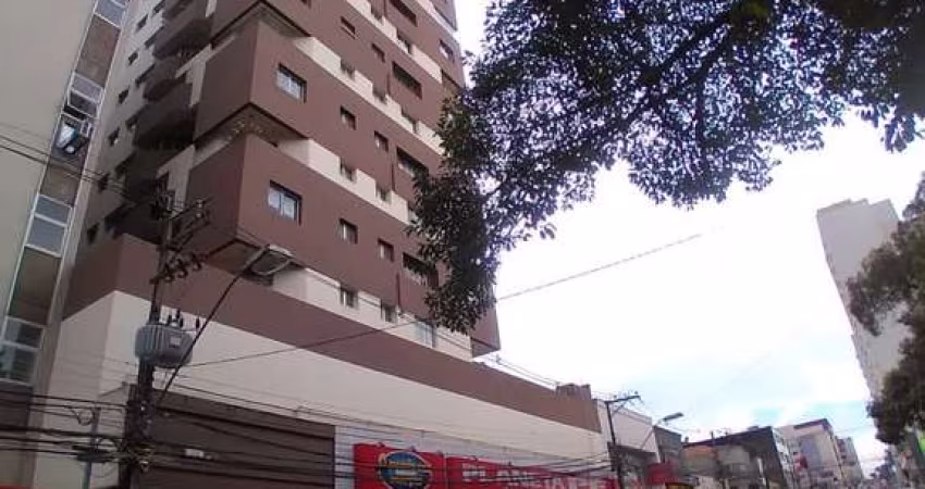 Apartamento com 03 dormitórios no Centro