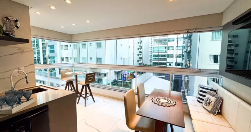 Lindo apartamento no coração da Meia Praia!
