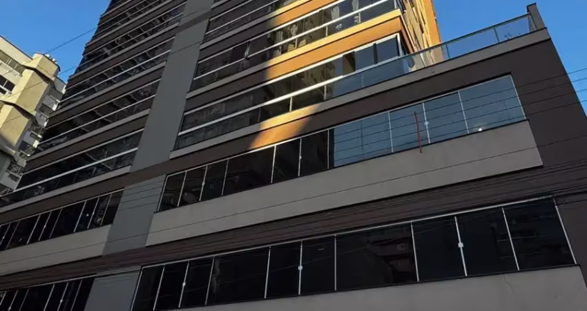 Apartamento em 100x para pagar e no coração da meia praia em itapema!