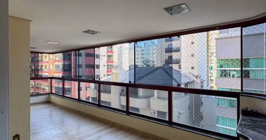 Apartamento perto do shopping russi russi, no coração da meia praia!