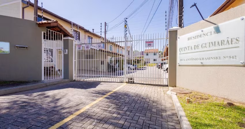 Excelente Sobrado em condomínio no Orleans.