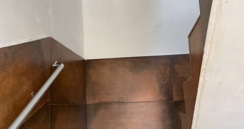 Aluga-se apartamento no bairro Pioneiros