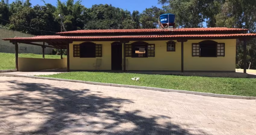 Vende-se lindo sitio em Conselheiro Lafaiete
