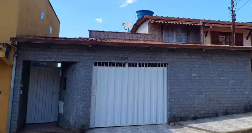 Vende-se lindo 1/2 predinho no bairro 1º de maio, em ouro branco