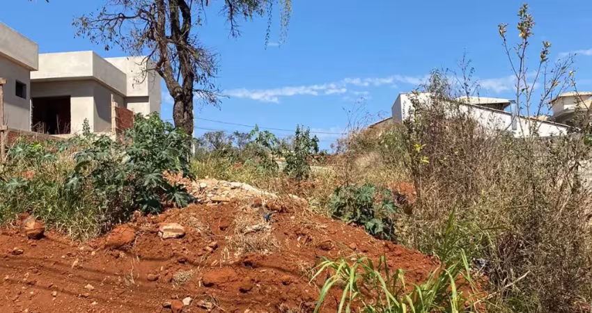 Terreno à venda na Rua Principal, Soledade, Ouro Branco