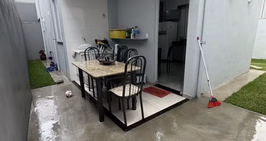 Vende-se linda casa em condominio, no bairro soledade, ouro branco.