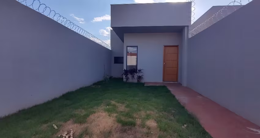 Linda casa com  ótimo acabamento